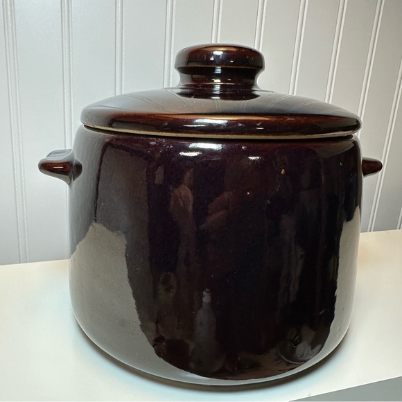Vintage Brown Pottery Bean Pot or Crock by West Bend - Picture 9 of 9